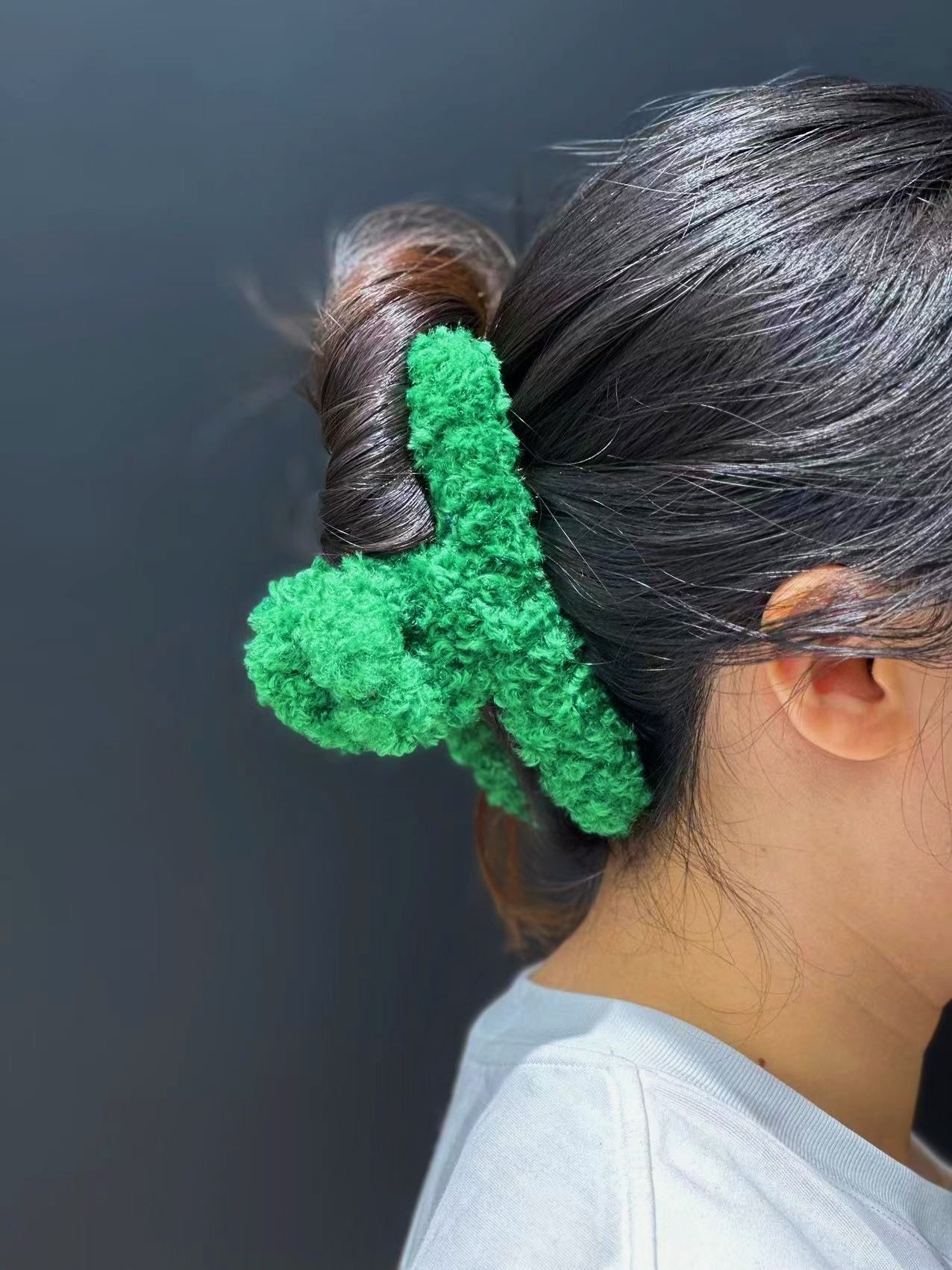 Cute and Secure: Teddy Bear Hair Claw Clip